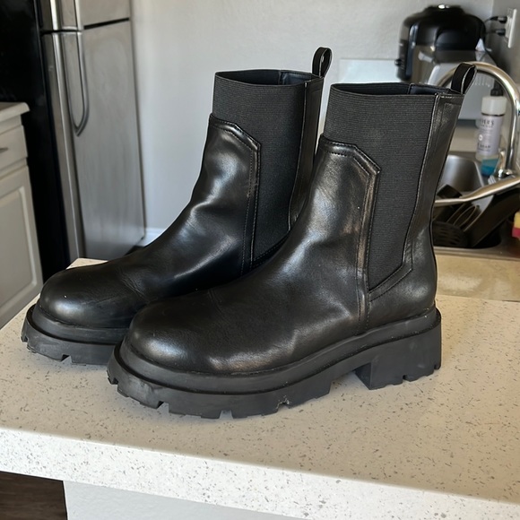 Dolce Vita Shoes - Dolce vita chunky black boot lug sole